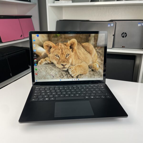 ⁦Microsoft Surface Laptop⁩ - الصورة ⁦2⁩