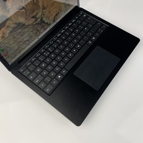 ⁦Microsoft Surface Laptop⁩ - الصورة ⁦3⁩