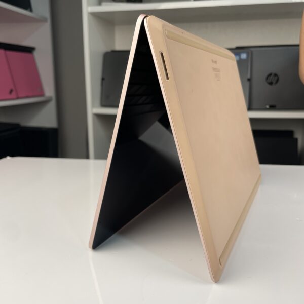⁦Microsoft Surface Laptop Go 2⁩ - الصورة ⁦6⁩