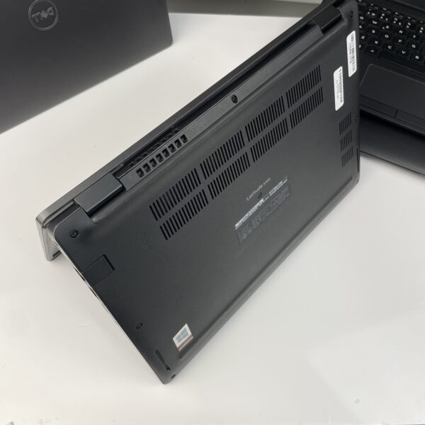⁦DELL latitude 5300⁩ - الصورة ⁦7⁩