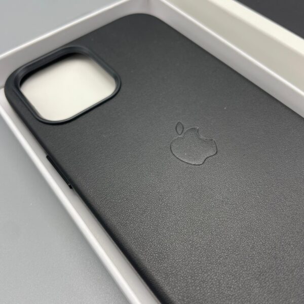 ⁦Iphone 12 pro max leather case apple identique à l’original⁩ - الصورة ⁦3⁩