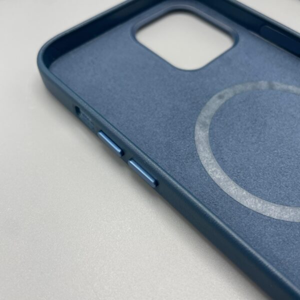 ⁦Iphone 12 pro max leather case apple identique à l’original⁩ - الصورة ⁦4⁩