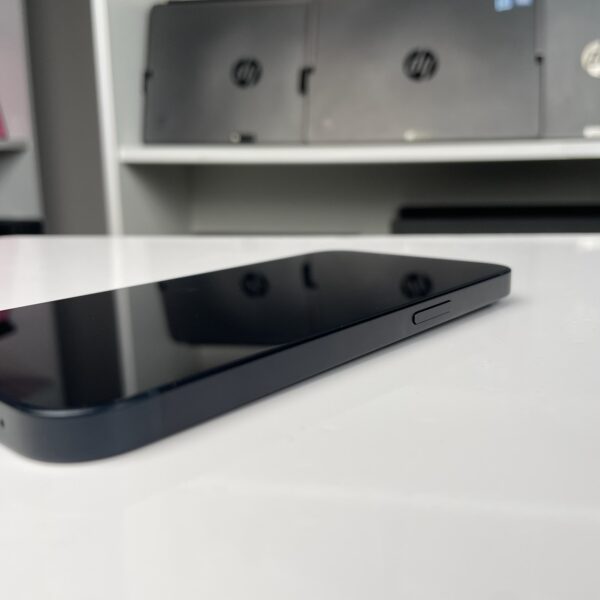 ⁦iPhone 13 midnight⁩ - الصورة ⁦5⁩