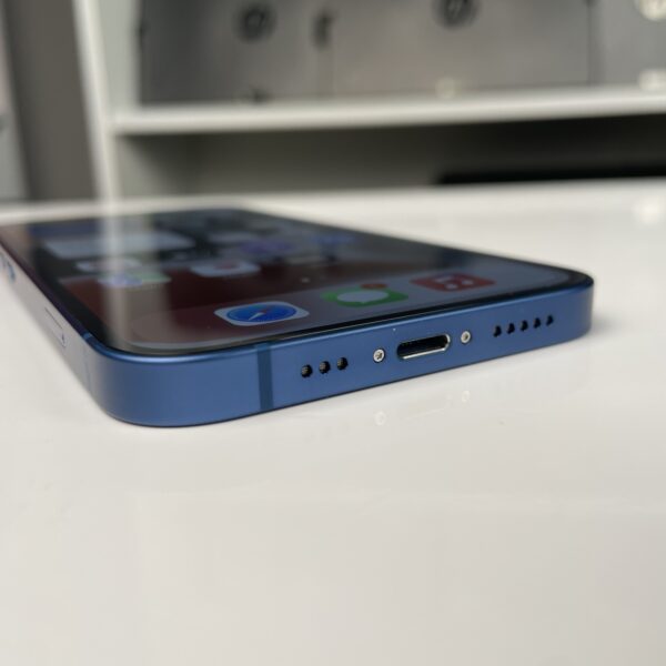 ⁦Iphone 13 Blue bt 100%⁩ - الصورة ⁦6⁩