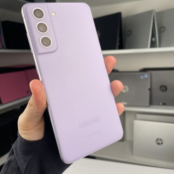 ⁦Samsung Galaxy S21fe⁩ - الصورة ⁦3⁩