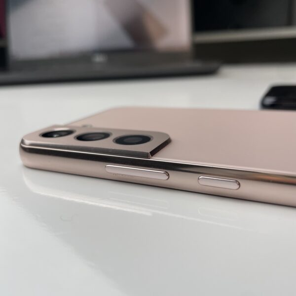 ⁦Samsung Galaxy S22⁩ - الصورة ⁦5⁩