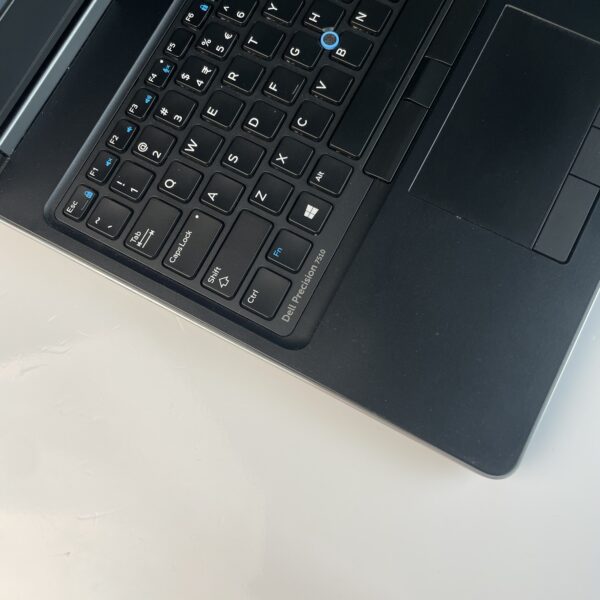 ⁦DELL Precision 7510⁩ - الصورة ⁦5⁩