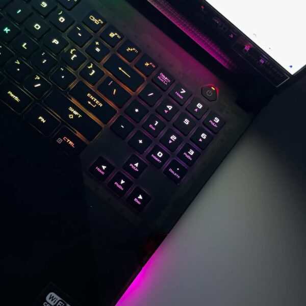 ⁦ASUS ROG Strix 17⁩ - الصورة ⁦6⁩