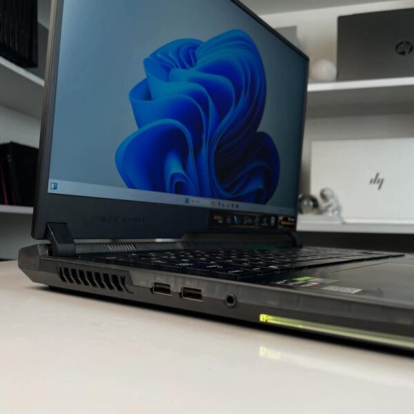 ⁦ASUS ROG Strix 17⁩ - الصورة ⁦13⁩