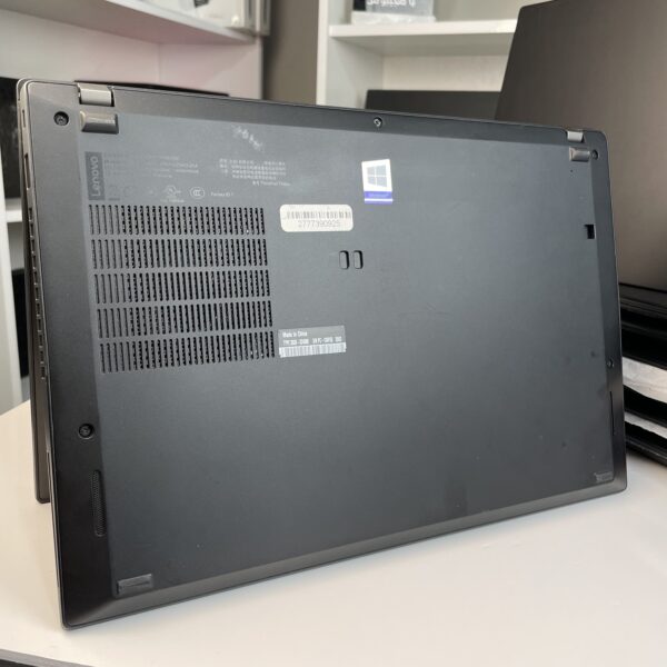 ⁦Lenovo ThinkPad T495s⁩ - الصورة ⁦9⁩