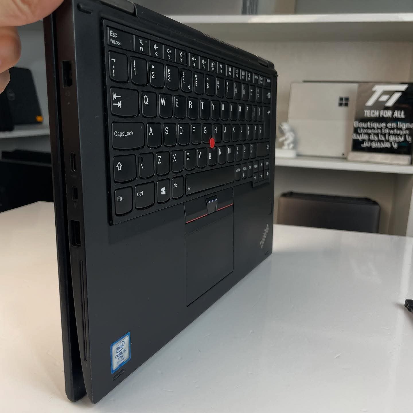 Lenovo ThinkPad X380 Yoga - الصورة 4