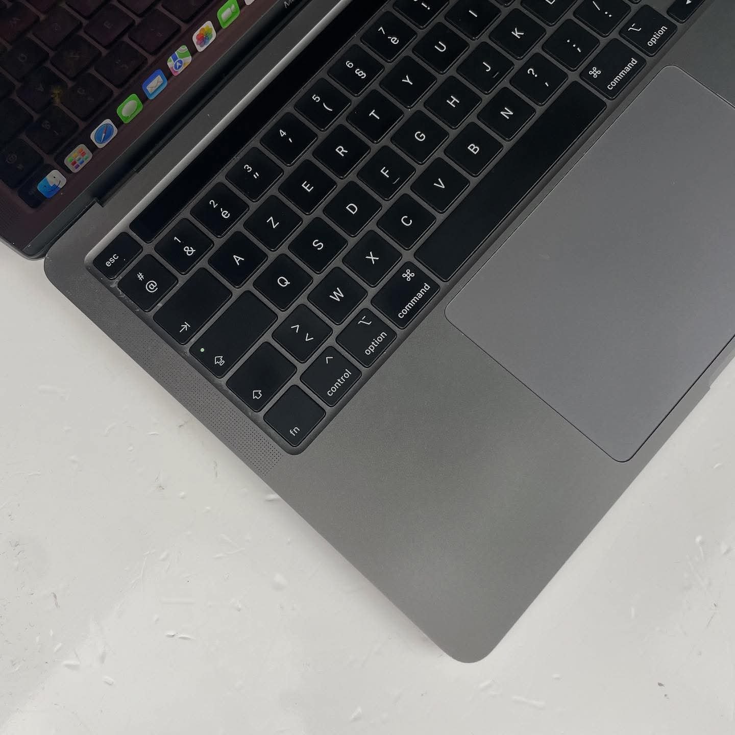 MacBook pro 2020 - Touch Bar - - الصورة 5