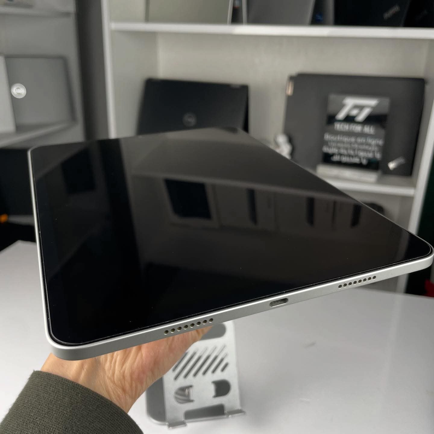 iPad Pro M1 11" - 256 GB - الصورة 6