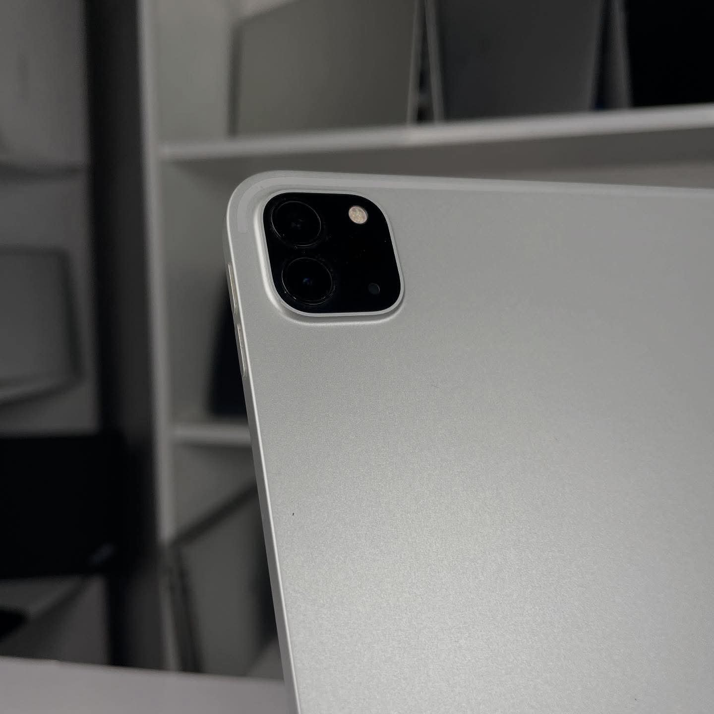 iPad Pro M1 11" - 256 GB - الصورة 5