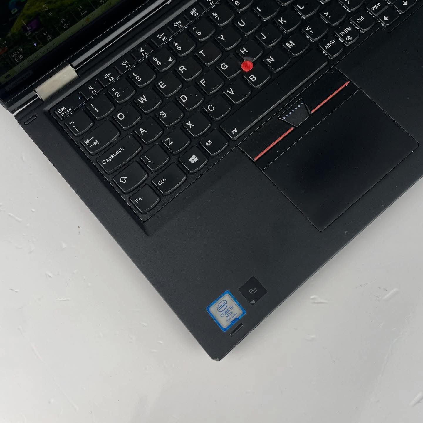 Lenovo ThinkPad X380 Yoga - الصورة 5