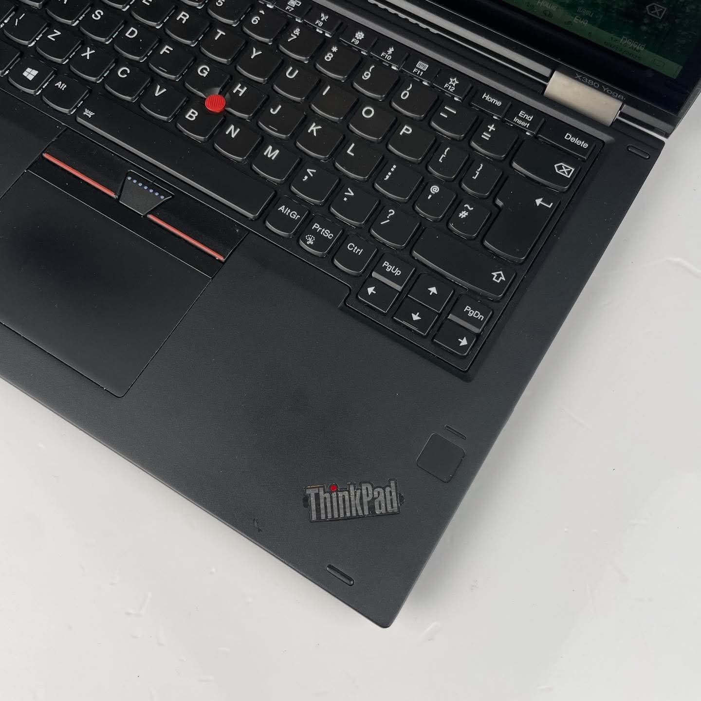 Lenovo ThinkPad X380 Yoga - الصورة 6