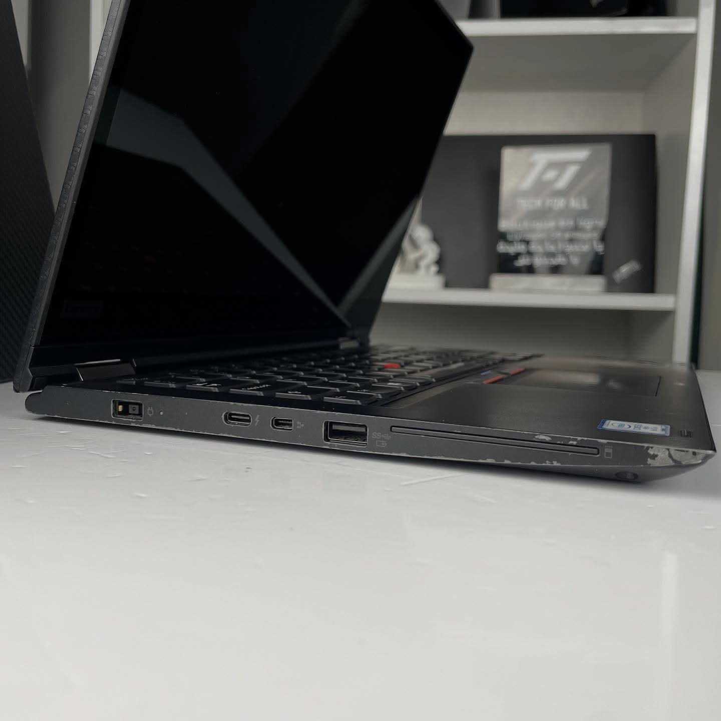 Lenovo ThinkPad X380 Yoga - الصورة 8