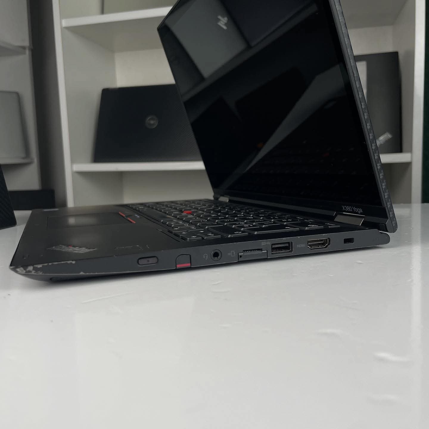 Lenovo ThinkPad X380 Yoga - الصورة 7
