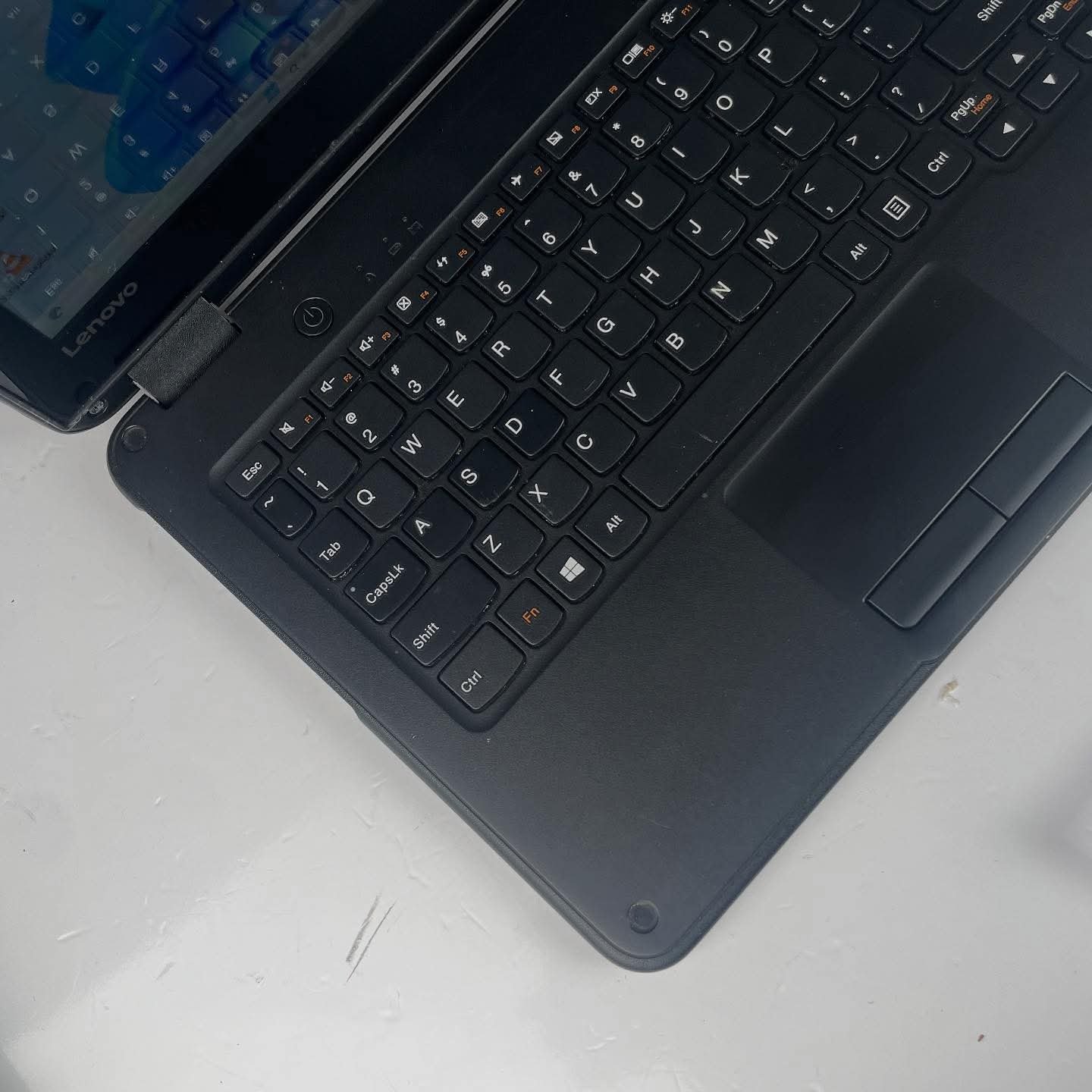 ThinkPad Yoga 300e - N3450 - الصورة 8