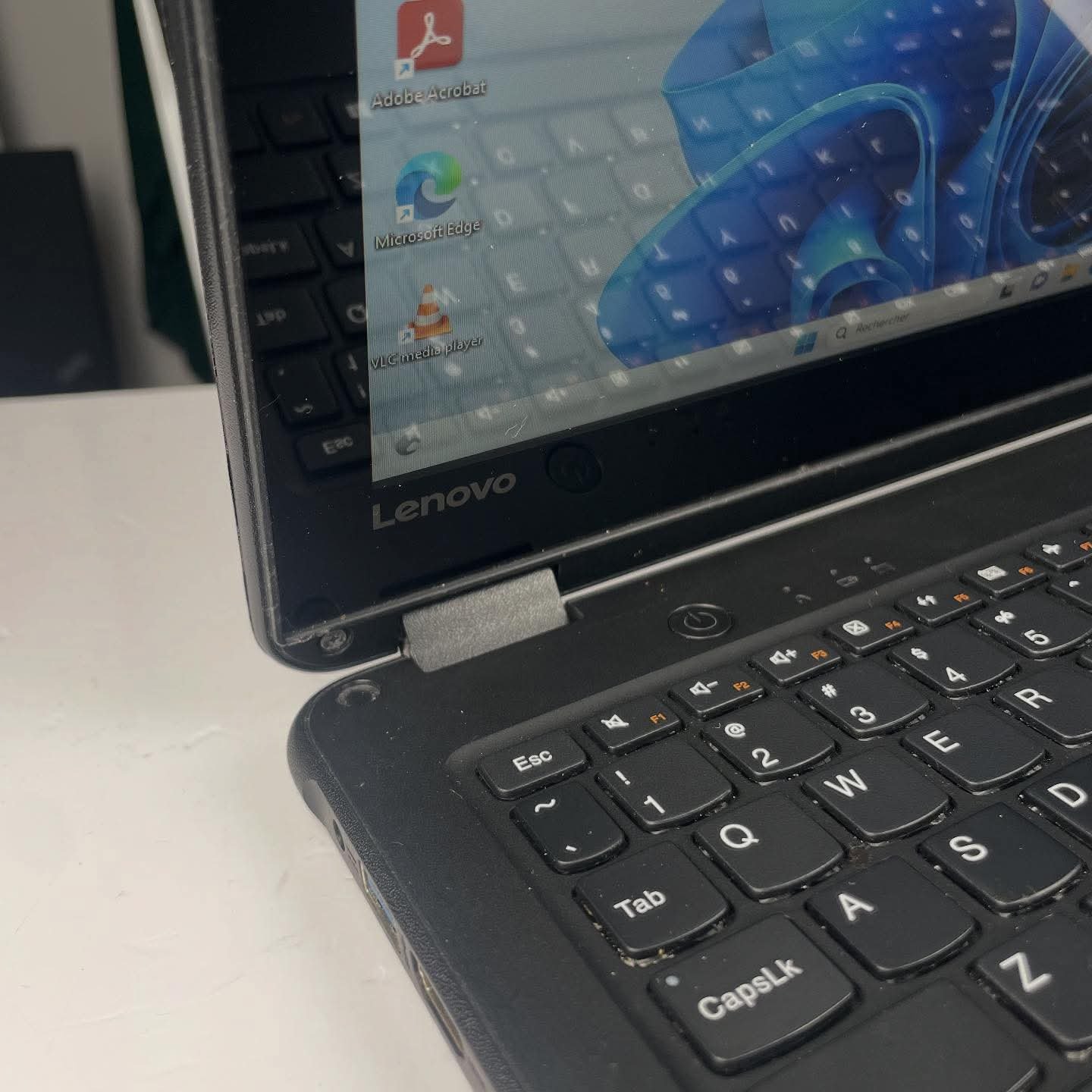ThinkPad Yoga 300e - N3450 - الصورة 9