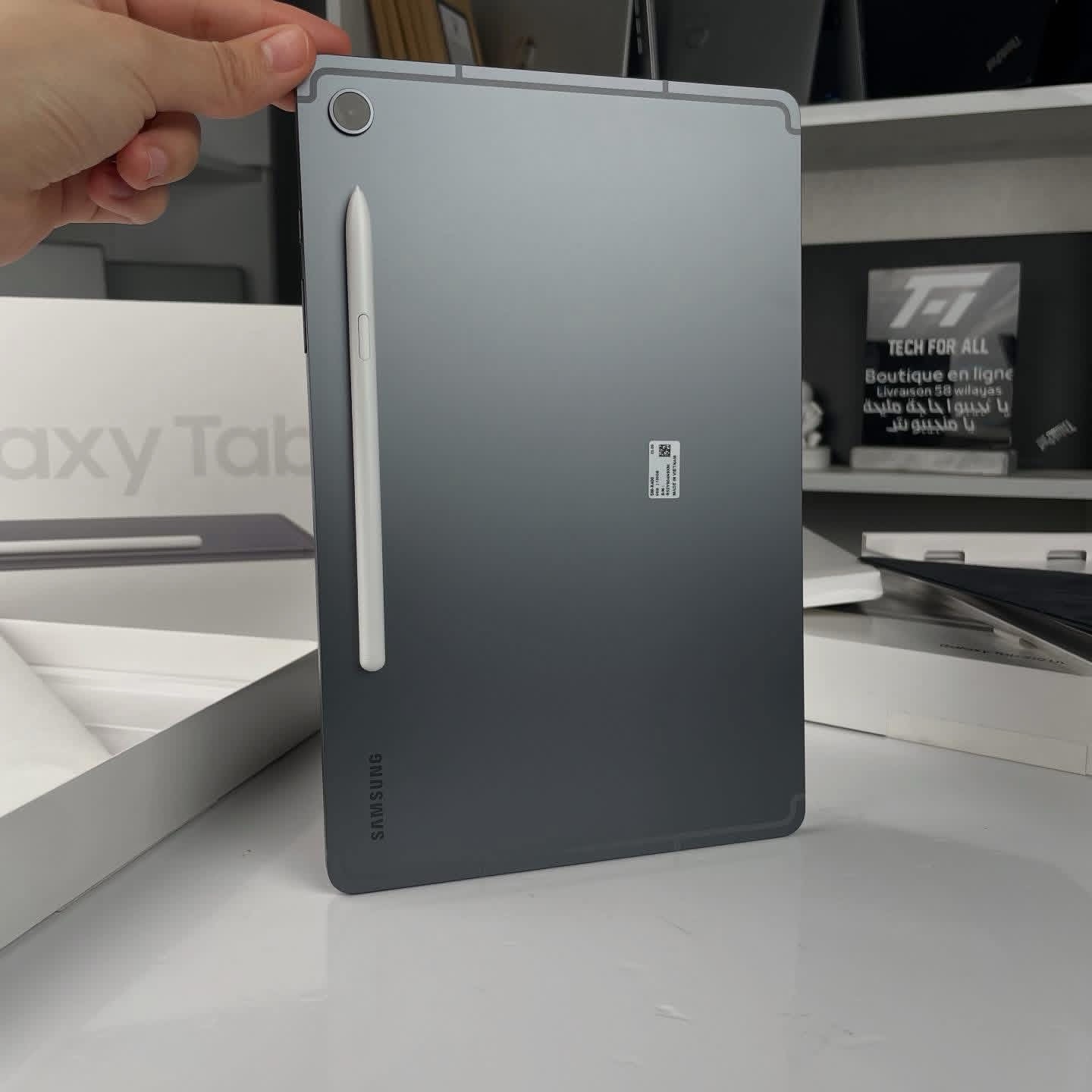 Galaxy Tab S10 Lite with original case - الصورة 3