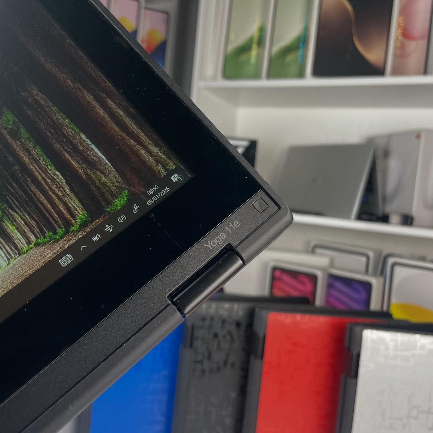 Lenovo ThinkPad Yoga 11e - الصورة 3