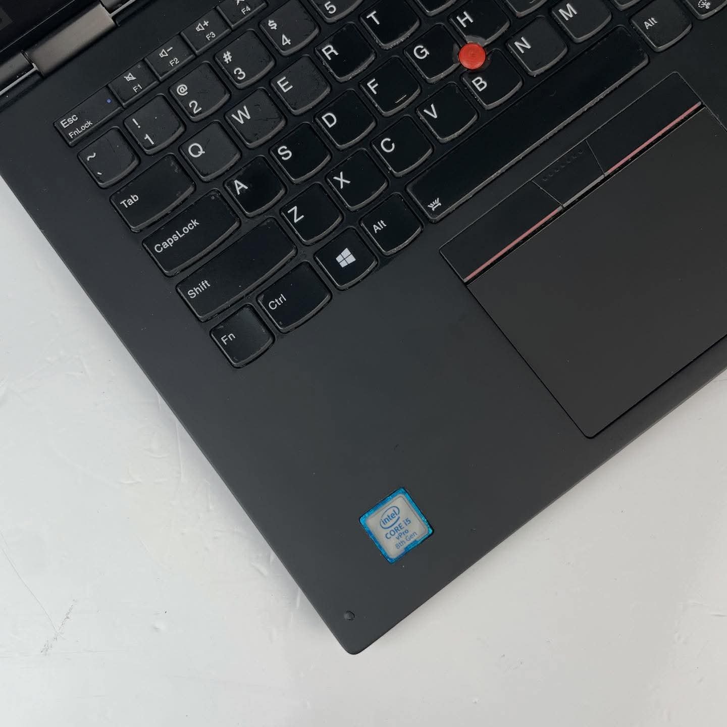 ThinkPad X1 Carbon / Yoga - الصورة 2