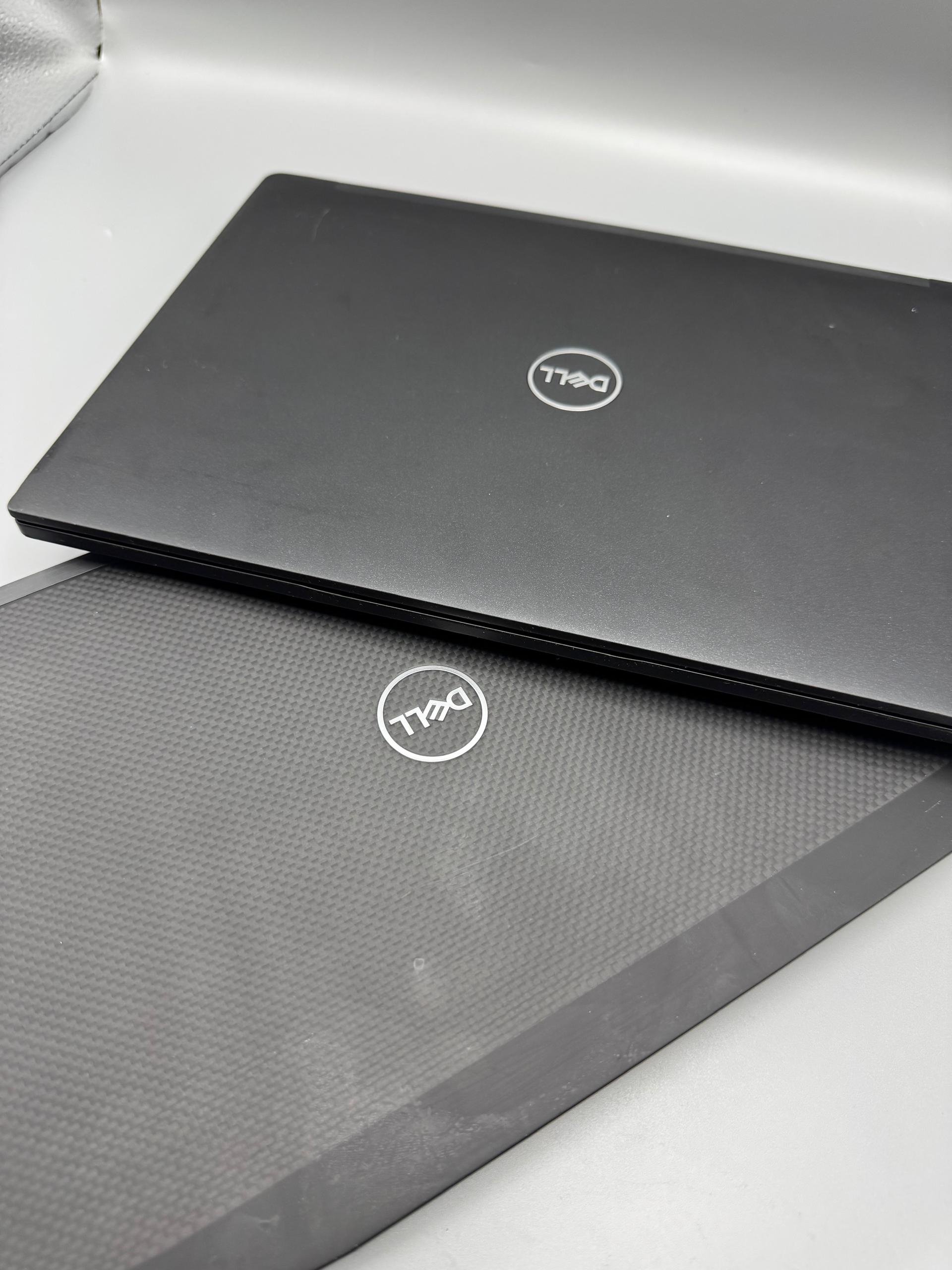 Dell Latitude 7390 - الصورة 2