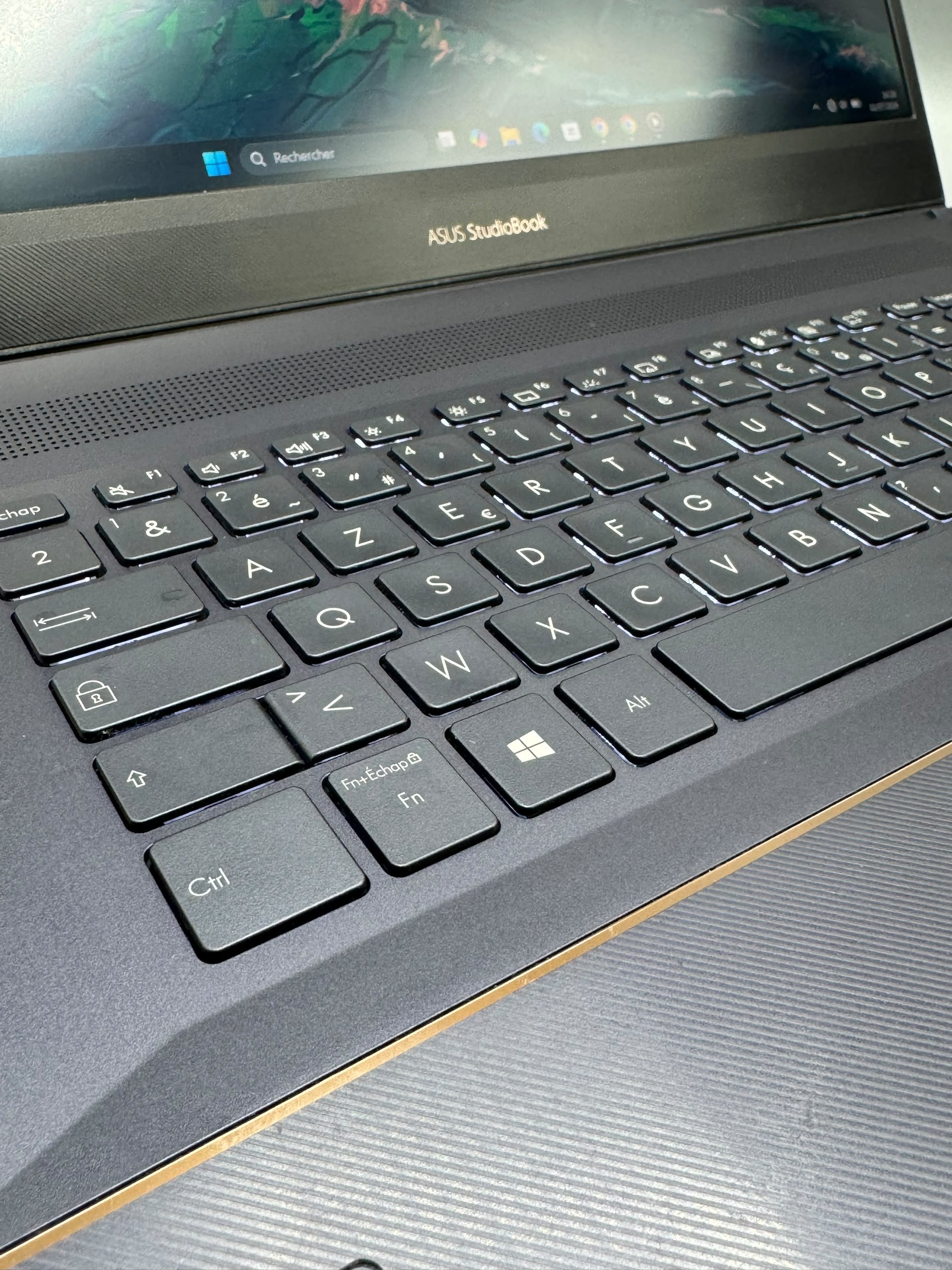 ASUS ProArt StudioBook W700G1T - الصورة 3