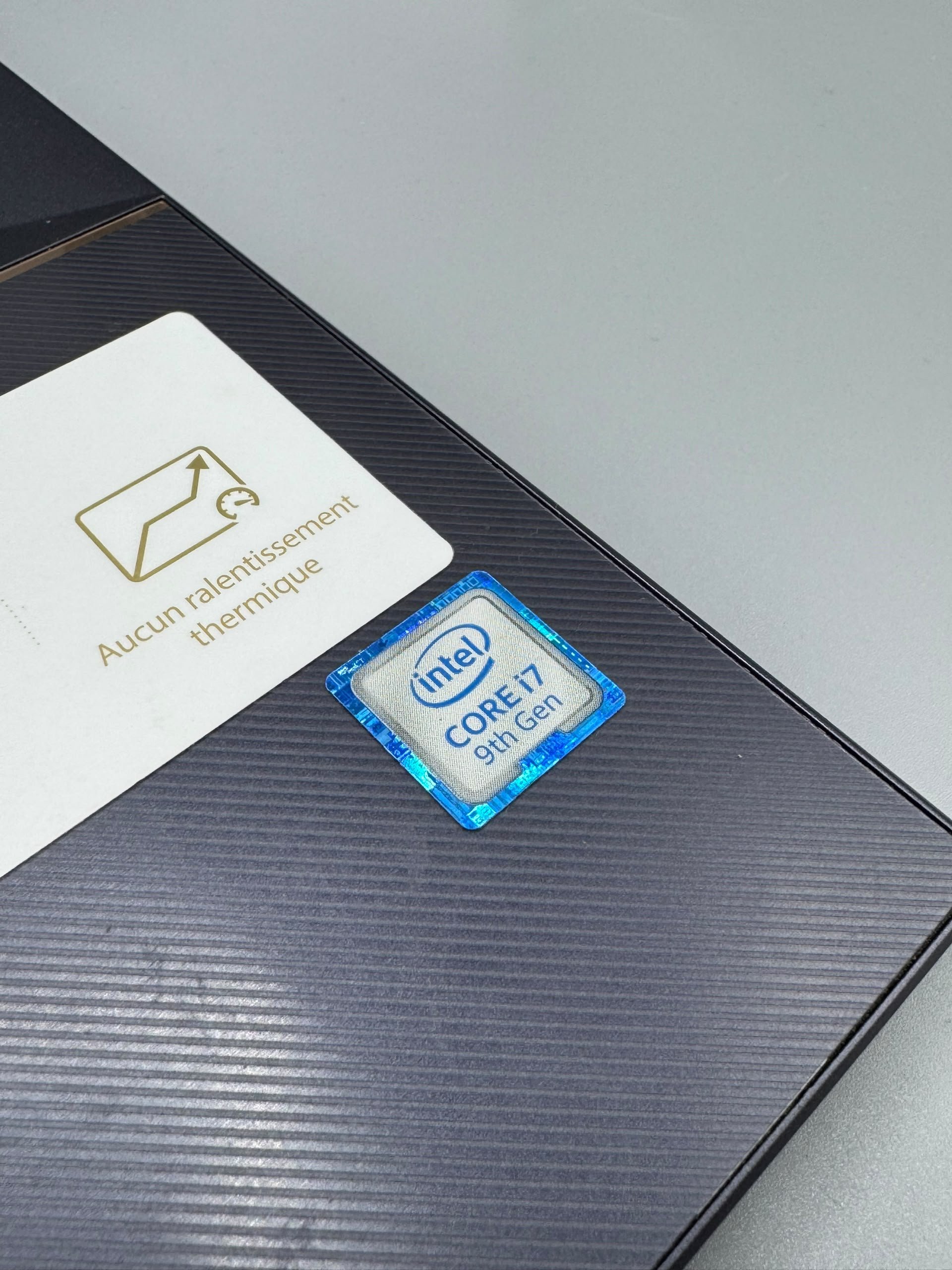 ASUS ProArt StudioBook W700G1T - الصورة 4