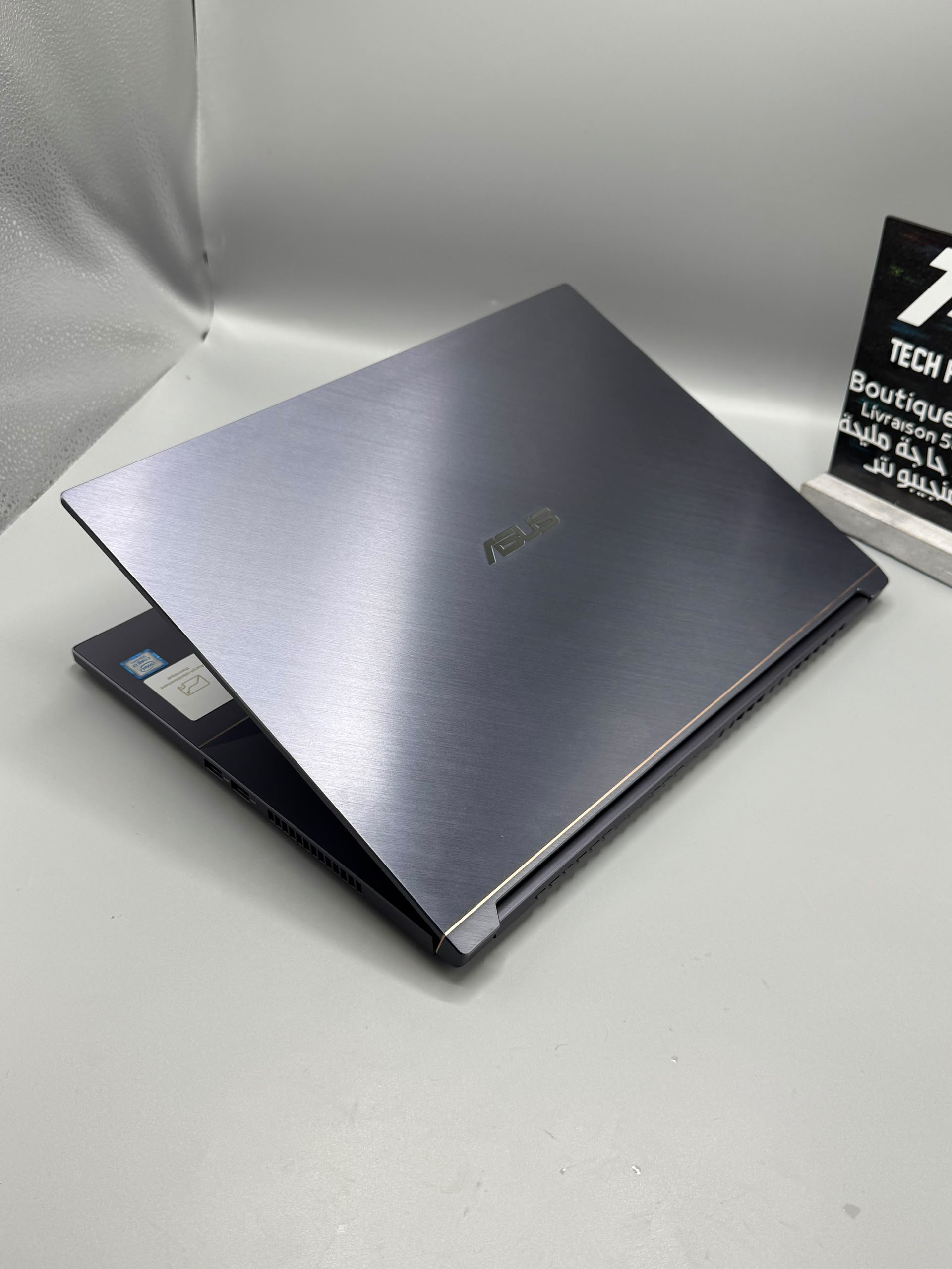 ASUS ProArt StudioBook W700G1T - الصورة 2