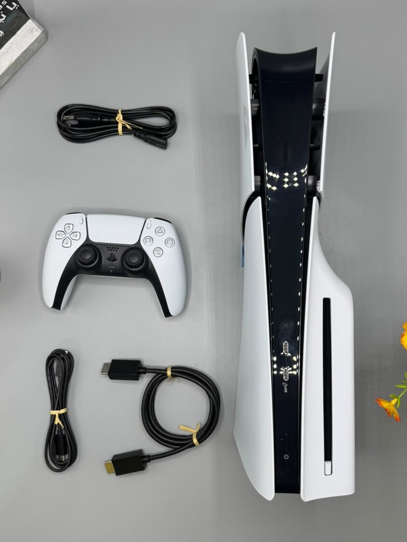 PlayStation 5 Slim (Disc Edition) - الصورة 3
