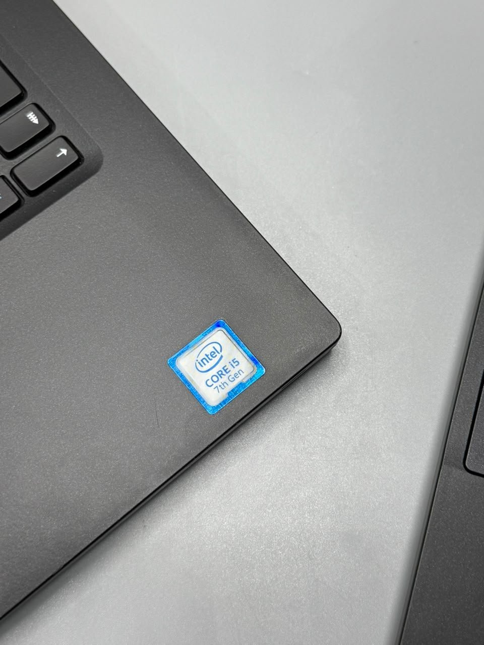Dell Latitude 7280 - الصورة 2