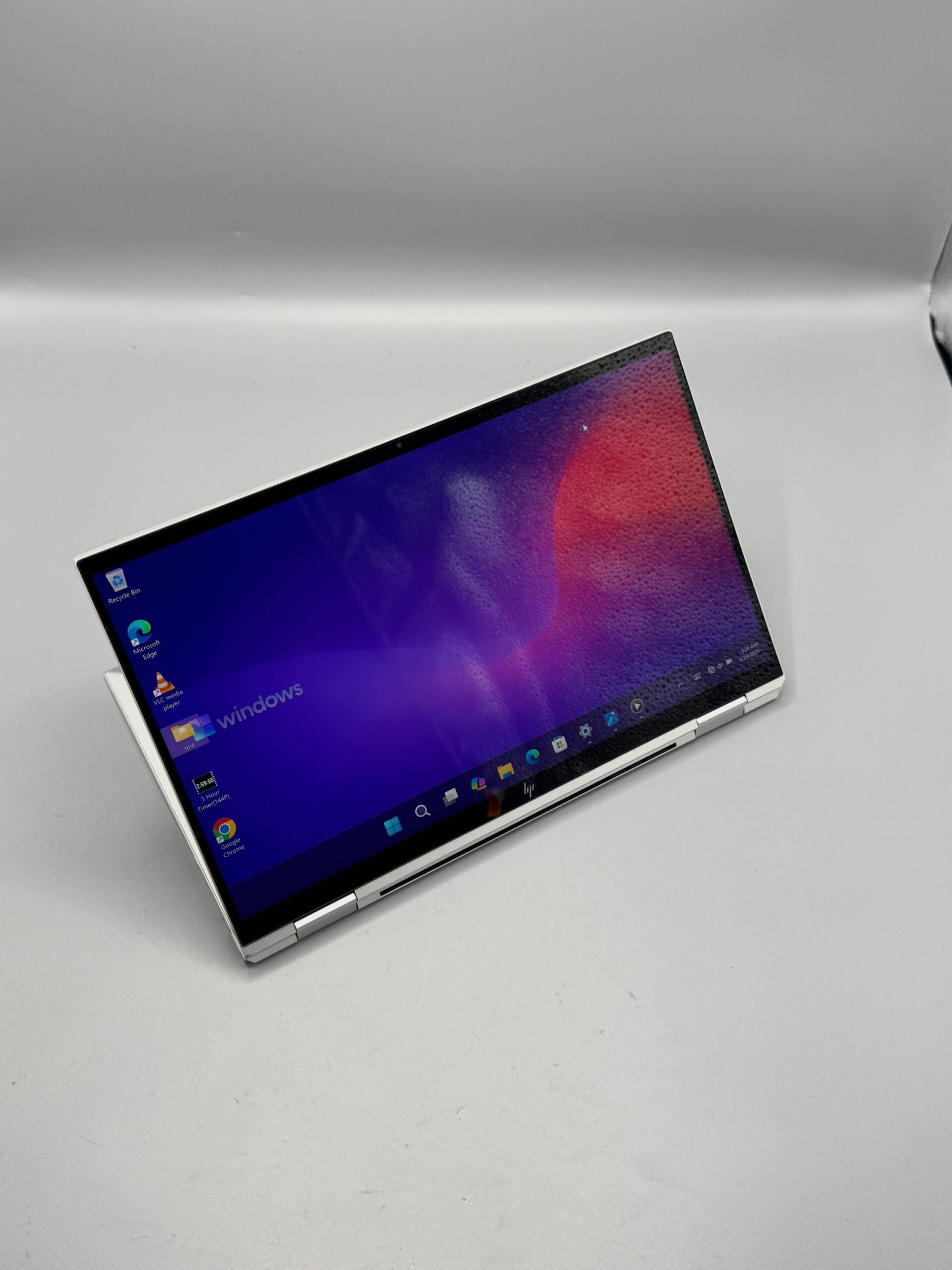 HP EliteBook x360 1040 G8 - الصورة 2