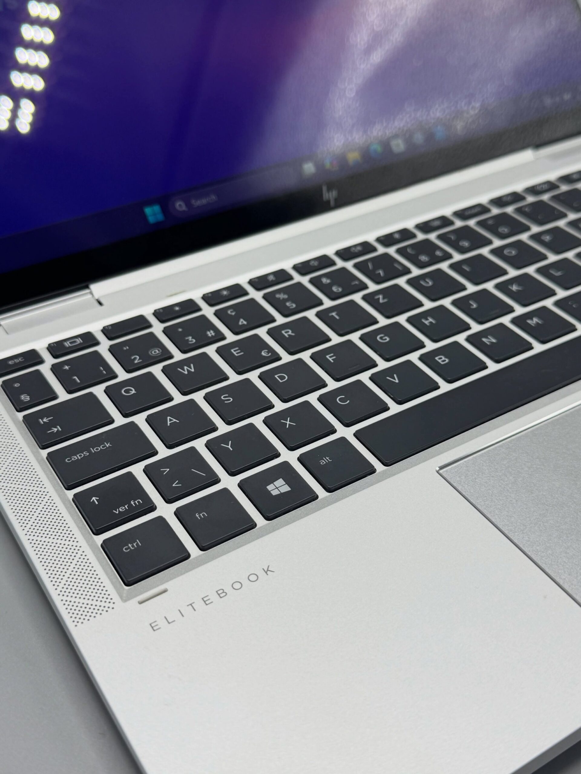 HP EliteBook x360 1040 G8 - الصورة 4
