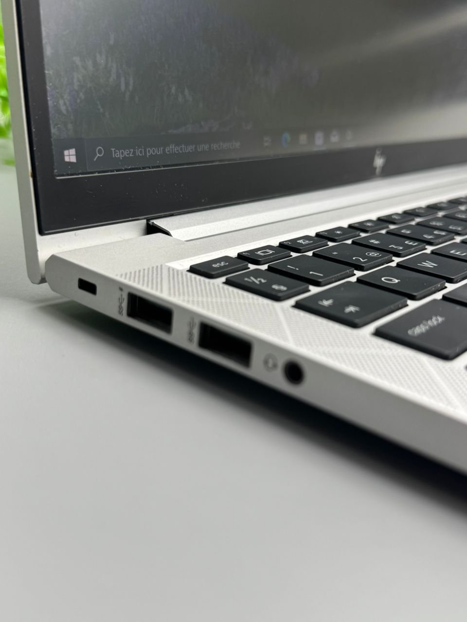 Hp EliteBook 830 g8 - الصورة 5