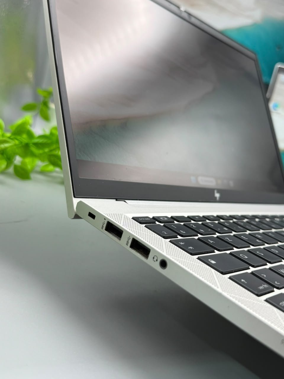 Hp EliteBook 830 g7 - الصورة 8