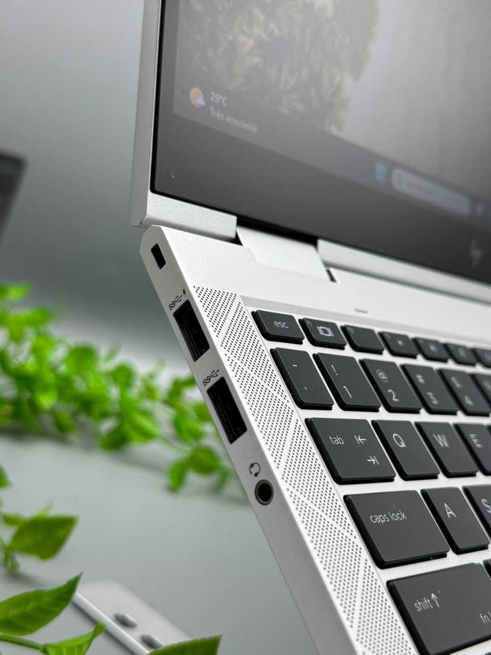 Hp EliteBook 830 g7 x360 - الصورة 4