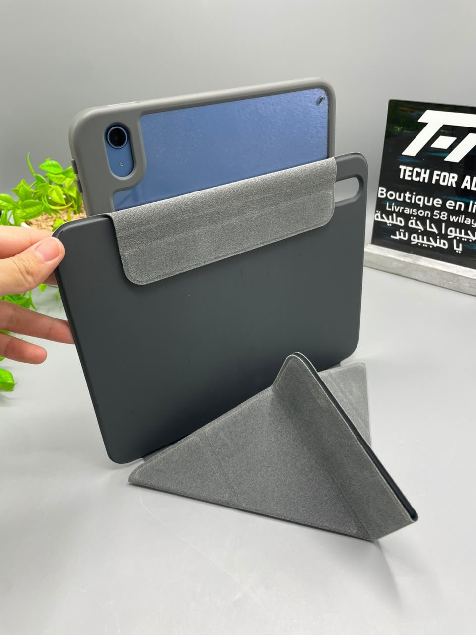 iPad 11 - used like new - الصورة 2
