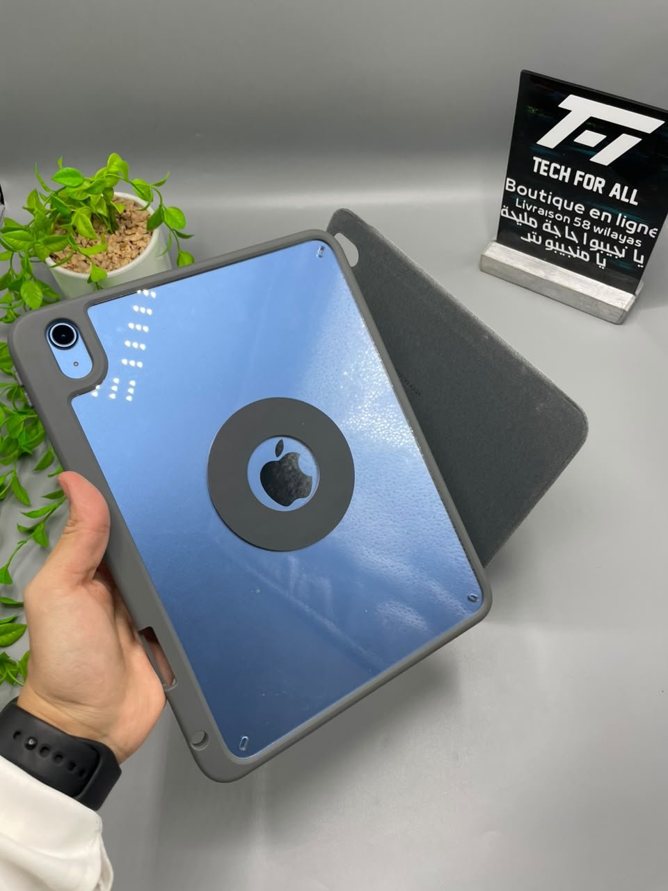 iPad 11 - used like new - الصورة 4