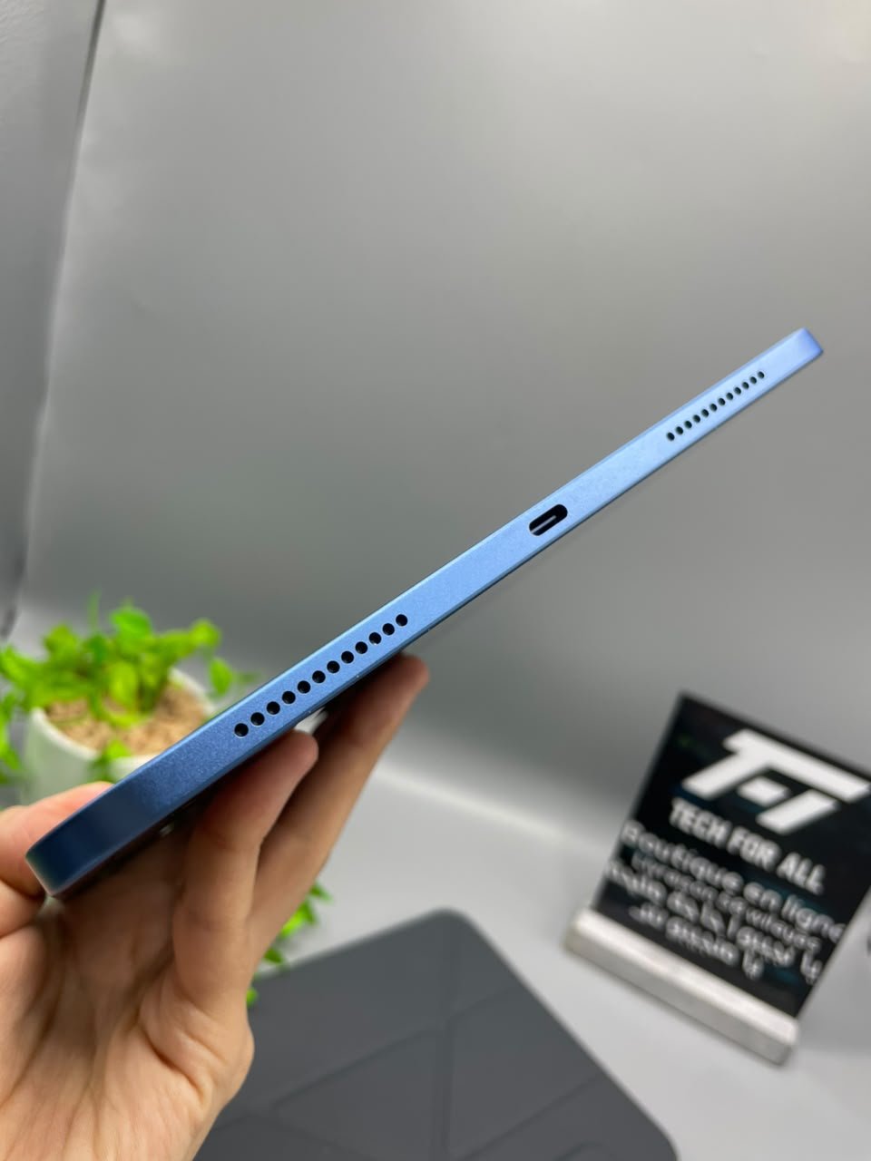 iPad 11 - used like new - الصورة 6