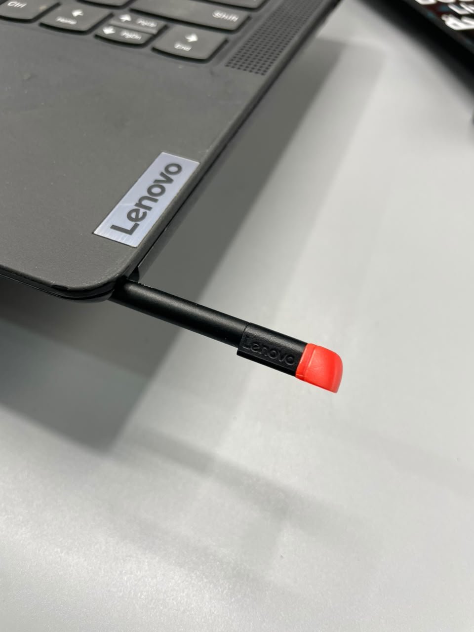 Lenovo Yoga 13w - الصورة 5
